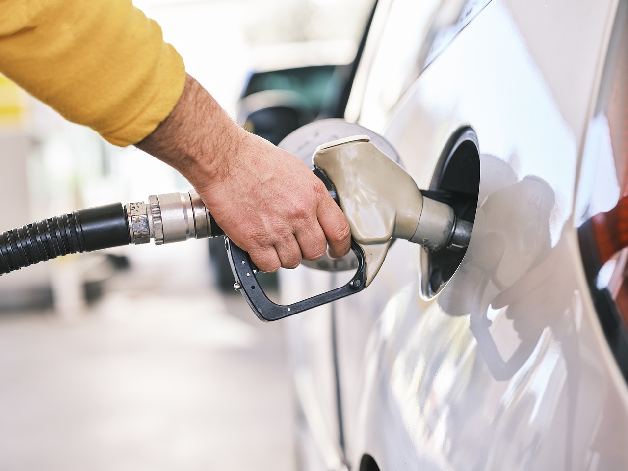 How to Improve Your Car’s Fuel Efficiency: Top Tips and Tricks