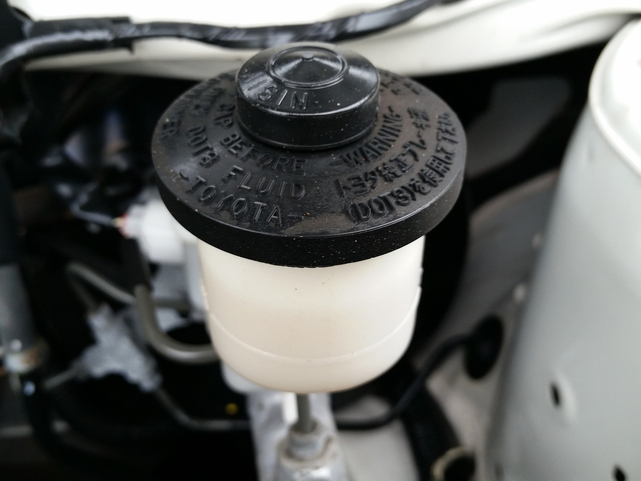 How to Check Your Car's Brake Fluid Level