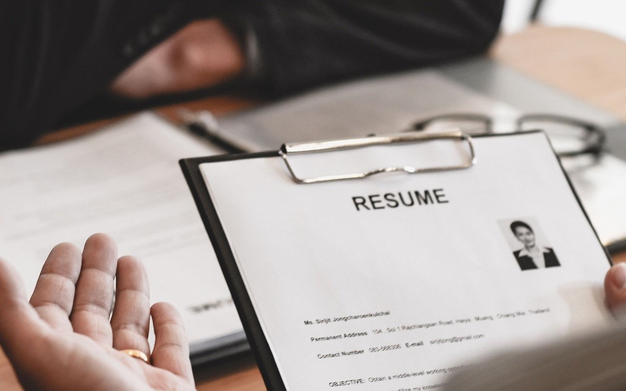 How to Write a Resume That Absolutely No One Will Ever Forget