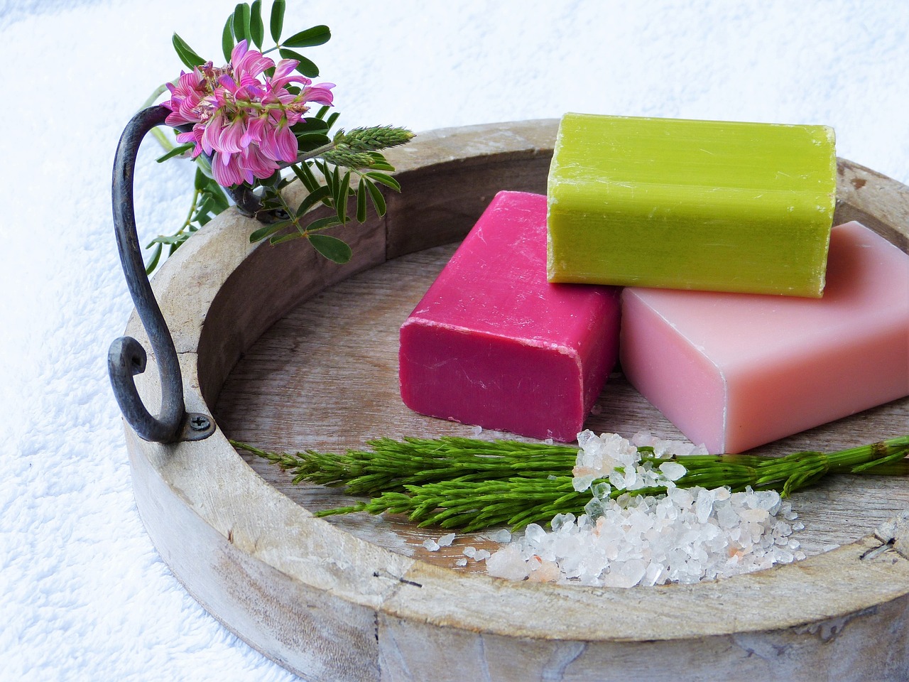 How to Make Soap: A Practical Guide for People Who Don’t Trust Store-Bought Cleanliness