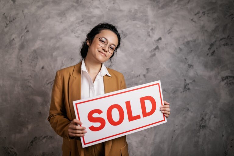 How to a Real Estate Agent From Couch Surfer to Property Guru